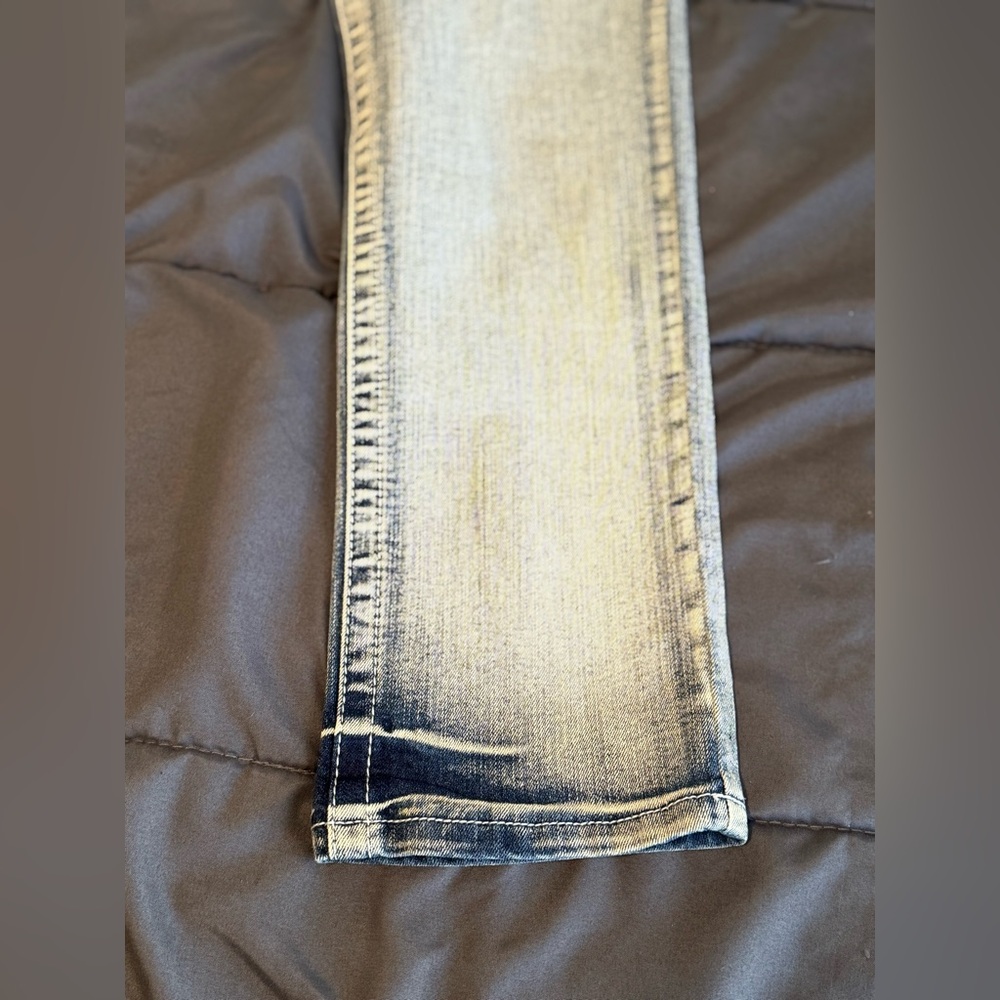 Rue21 Woman’s 11/12 Mid-Rise Skinny Jeans! - Picture 4 of 9